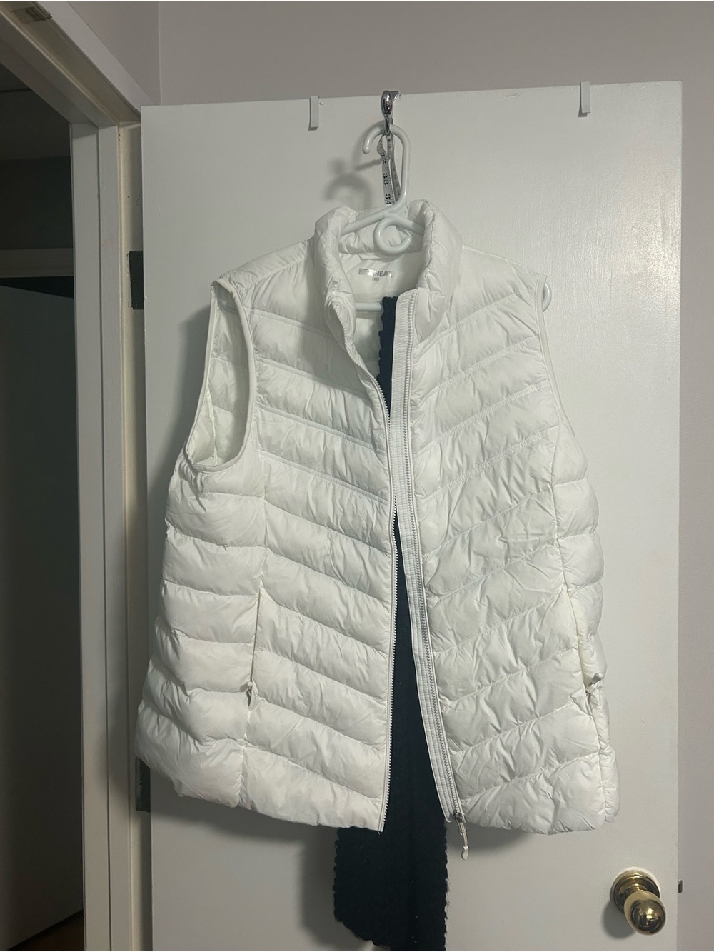 32 Degrees White Quilted Puffer Vest - Sleeveless Zip Front
